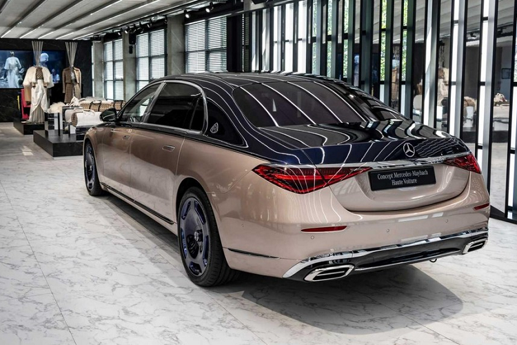 Đối với giá cả, khách hàng muốn có một chiếc Haute Voiture của riêng mình hãy chuẩn bị trả 200.000 USD trở lên vì chiếc S580 trang bị động cơ V8 yếu hơn đã bắt đầu từ 184.900 USD.