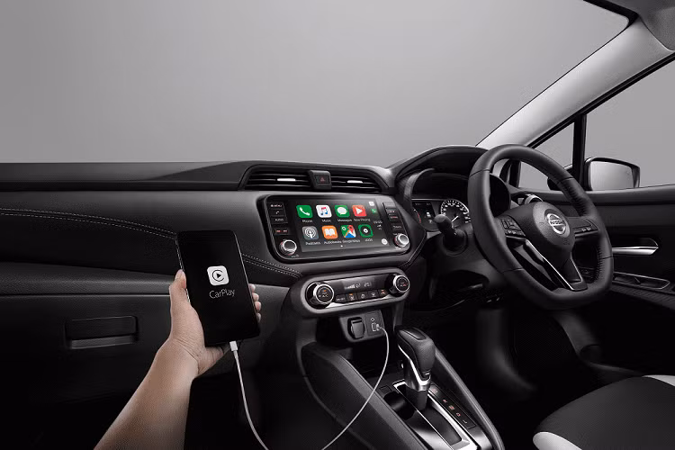 Về vận hành, Nissan Almera 2022 tại Thái Lan trang bị động cơ HRA0 3 xylanh, dung tích 1.0L tăng áp turbo, sản sinh công suất 100 mã lực và 152 Nm mômen xoắn. Đi kèm với động cơ này là công nghệ Idling Stop giúp tiết kiệm nhiên liệu và hộp số vô cấp Xtronic CVT.