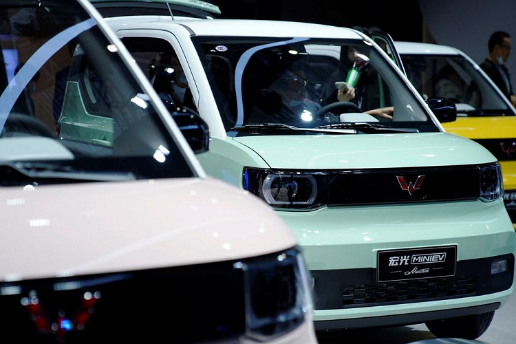 Ngược lại, lợi nhuận ròng của GAC-Honda giảm 30% do nguồn cung chip không đủ. Hai liên doanh Nhật Bản của Dongfeng Motor Group và Beijing Automotive cũng có kết quả 6 tháng đầu năm khá kém do tắc nghẽn nguồn cung vi mạch. Hai công ty liên doanh lớn của SAIC Motor đã chứng kiến lợi nhuận ròng giảm ở mức “vừa phải” là 3% trong bối cảnh Thượng Hải thực hiện giãn cách xã hội.