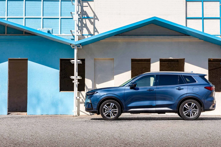 Nếu như được phân phối chính hãng trong thời gian sắp tới, Ford Territory là mẫu xe có tiềm năng cạnh tranh trong phân khúc nhờ vào trang bị. Hy vọng Ford Việt Nam sẽ sớm mang Ford Territory về nước mở ra thêm lựa chọn xe CUV 5 chỗ cho khách hàng Việt, bên cạnh Mazda CX-5, Toyota Corolla Cross, Hyundai Tucson hay MG HS.