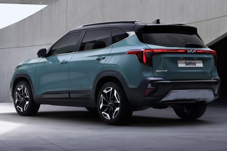 Dự kiến, mẫu xe SUV Kia Seltos 2023 sẽ chính thức có mặt tại các showroom ở Úc vào cuối tháng này. Trước thời điểm đó, giá bán và thông số của mẫu xe này ở thị trường Úc đã được hé lộ. Theo đó, Kia Seltos 2023 ở thị trường Úc được chia thành 4 bản trang bị là S, Sport, Sport+ và GT-Line.