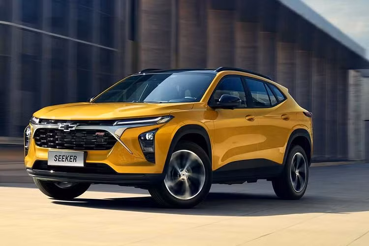 Nằm bên dưới nắp ca-pô của mẫu SUV hạng C này là khối động cơ xăng 4 xi-lanh, tăng áp, dung tích 1.5L, sản sinh công suất tối đa 181 mã lực và mô-men xoắn cực đại 250 Nm. Động cơ đồng hành với hộp số tự động biến thiên vô cấp CVT, cho phép xe tăng tốc từ 0-100 km/h trong 7,9 giây và tiêu thụ lượng xăng trung bình chỉ 6,5 lít/100 km.