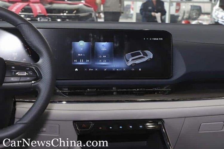 Về trang bị an toàn, chiếc SUV khả năng cao được "thừa hưởng" gói công nghệ an toàn chủ động Ford Co-Pilot360 từ Ford Equator Sport 2022 thông thường.