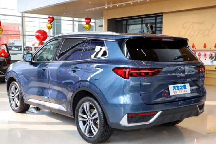 Giá xe Ford Equator Sport 2022 bản đặc biệt chưa công bố chính thức, phiên bản thường hiện đã có mặt tại các đại lý của Ford tại Trung Quốc. Theo kế hoạch, chiếc SUV cỡ C sẽ được ra mắt chính thức vào tháng 3 tới đây.