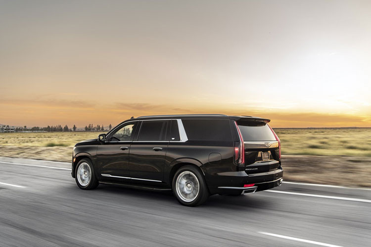 Ngoài ra, một chiếc Smart TV của Samsung sẽ lo liệu mảng giải trí, và hành khách thậm chí còn có được hệ thống âm thanh Sony cao cấp, đem lại trải nghiệm như rạp chiếu phim.