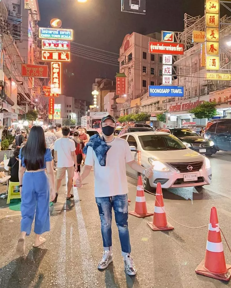 Chồng cũ Lệ Quyên ăn mặc như trai 18 ở tuổi U50 - Hình 10 Chong cu Le Quyen an mac nhu trai 18 o tuoi U50-Hinh-10