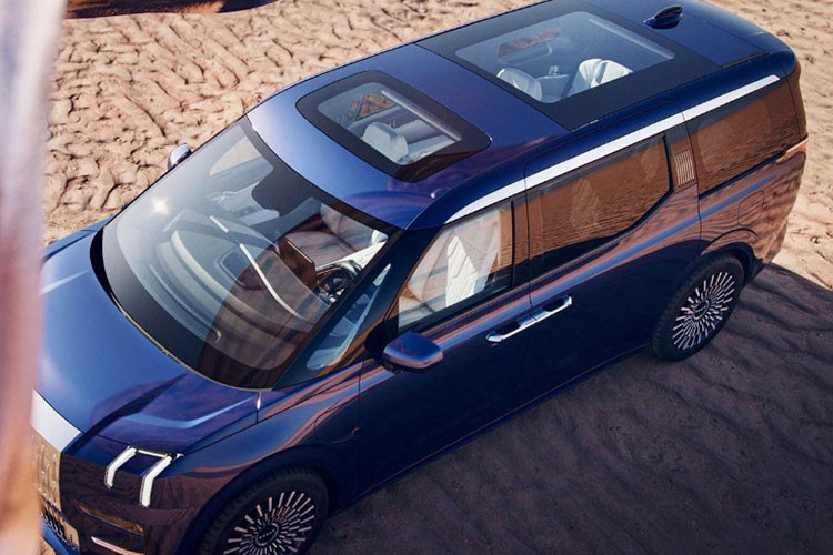 Mới đây nhất, trang tin Motor1 đã có những nhận xét về chiếc xe MPV điện Zeekr 009 đến từ Trung Quốc với dòng trạng thái "Chúng tôi muốn thấy chiếc xe này được bán ở Mỹ", như 1 cách khẳng định mẫu xe này có nhiều thứ hay ho.