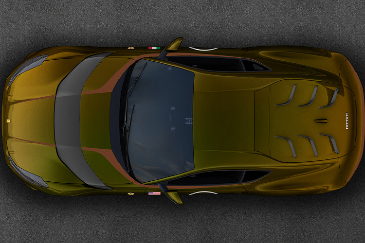 Ngoài tông màu chủ đạo Verde Volterra, các vị trí như nắp capo, viền cửa, viền cánh gió đuôi còn có thêm các điểm nhấn màu cam tạo sự tương phản nổi bật cho xe.