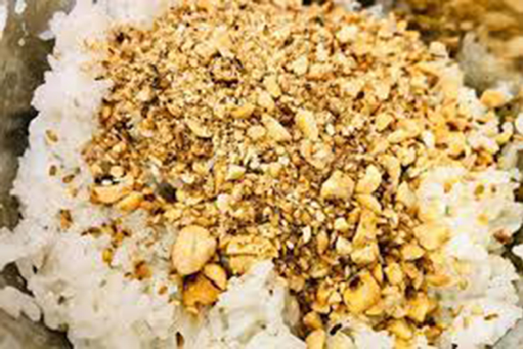 Giờ đây, cuộc sống có nhiều đổi thay, món "nhà nghèo" này đã trở thành món ăn đắt đỏ được người dân thành phố ưa chuộng. 