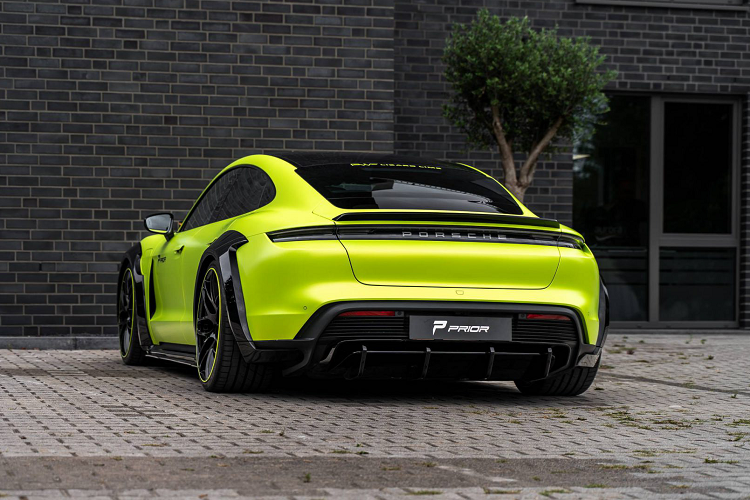 Toàn bộ bộ 10 món của gói độ được bán với giá 8.950 Euro hoặc khách hàng có thể đặt hàng một số bộ phận riêng lẻ tùy theo nhu cầu của chính mình.