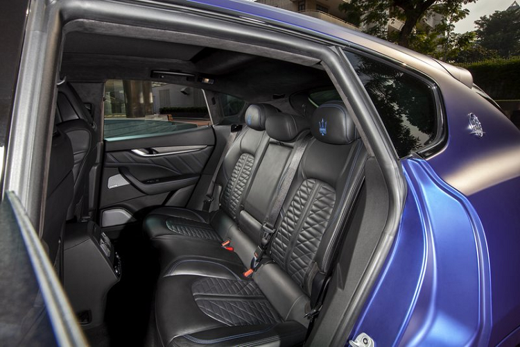 Bên trong cabin của Levante Trofeo là đường nét thiết kế trang nhã tạo nên một không gian sang trọng thuần túy.