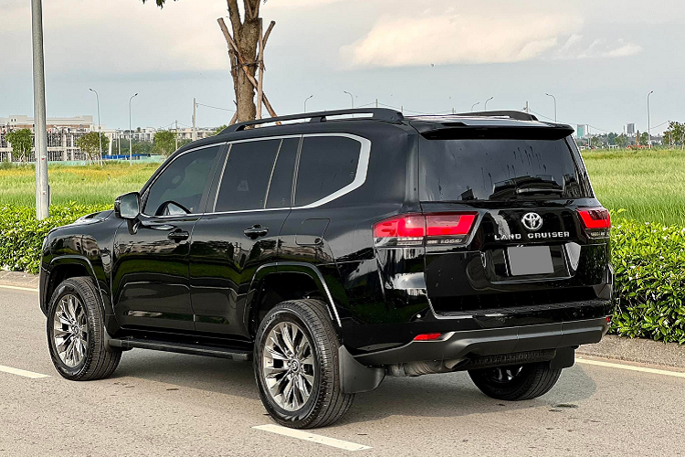 Có thể nói, với 2 tỷ đồng chênh lệch, khách Việt hoàn toàn mua được khoảng 5 chiếc Morning hoặc 2 xe gầm cao đa dụng như Kia Sorento, thậm chí là Mercedes-Benz GLC 2021.