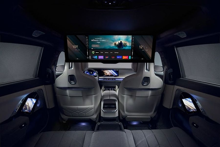 Ly do tai xe BMW 7-Series 2023 kho nhin guong chieu hau?