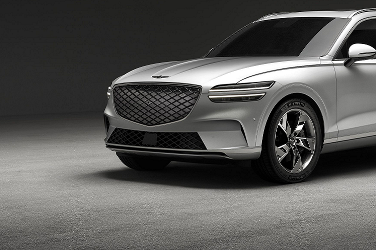 Với khối động cơ mạnh mẽ, mẫu SUV điện có thể tăng tốc từ trạng thái đứng yên lên 100 km/h chỉ trong 4,5 giây.