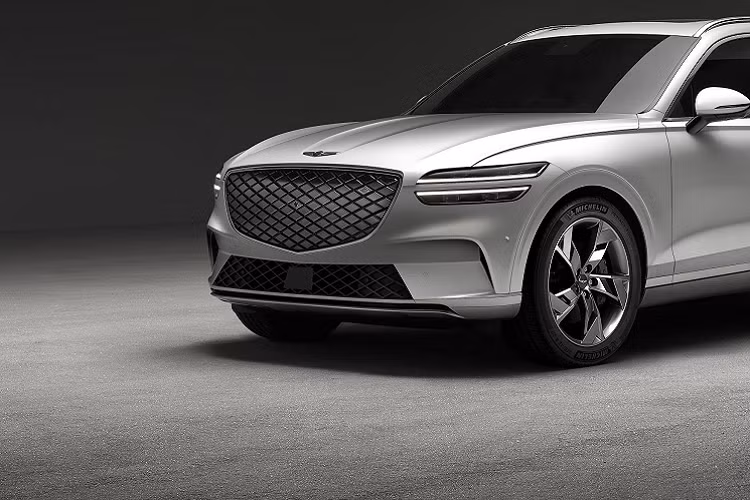 Với khối động cơ mạnh mẽ, mẫu SUV điện có thể tăng tốc từ trạng thái đứng yên lên 100 km/h chỉ trong 4,5 giây.