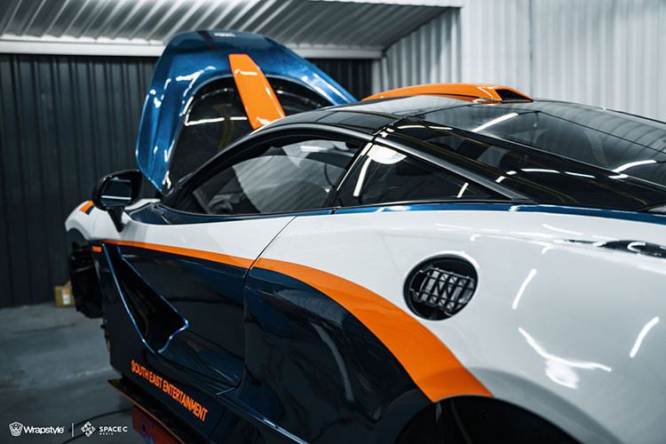 Tính đến thời điểm hiện tại, đây là chiếc McLaren 720S độ widebody Novitec N-Largo duy nhất tại Việt Nam. Bản độ N-Largo được Novitec thiết kế dành riêng cho mẫu siêu xe McLaren 720S với nhiều thay đổi về thiết kế, điển hình như phần cản trước của xe.