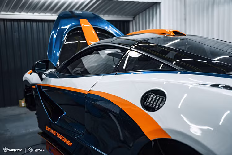 Tính đến thời điểm hiện tại, đây là chiếc McLaren 720S độ widebody Novitec N-Largo duy nhất tại Việt Nam. Bản độ N-Largo được Novitec thiết kế dành riêng cho mẫu siêu xe McLaren 720S với nhiều thay đổi về thiết kế, điển hình như phần cản trước của xe.