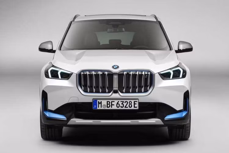 Được biết, khách hàng mua BMW iX1 2023 sẽ được sử dụng hệ thống sạc IONITY trên khắp châu Âu, được miễn phí sử dụng trạm sạc trong năm đầu tiên.