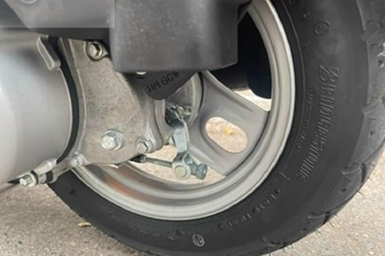 Mức giá bán trên 120 triệu đồng của chiếc xe tay ga Honda Julio 50cc này cũng có thể giúp cho nhiều người nghĩ đến lựa chọn mua 2 chiếc xe tay ga hàng hot của Honda hiện tại là SH125i và Air Blade hay SH150i bản đặc biệt nhất kèm 1 xe máy 50cc Gogo Minion 2022 kiểu dáng rất thời trang.