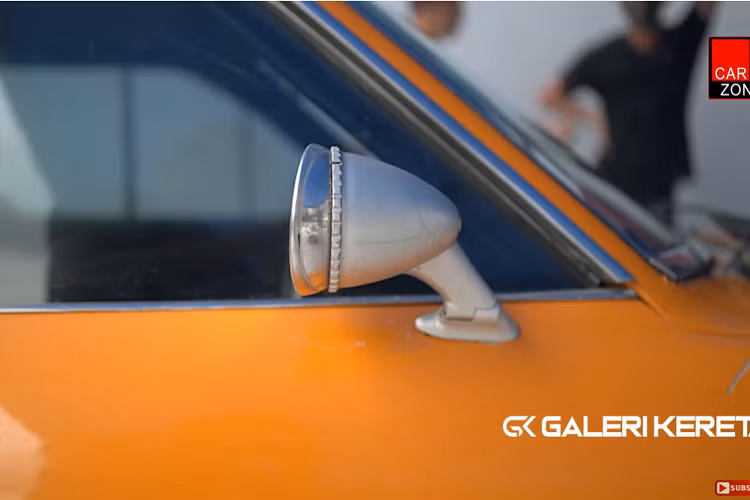 Không dễ để diễn tả tất cả những gì nhóm độ xe đã thực hiện để mang đến cho chiếc xe thể thao cổ một sự sống mới, và bạn chắc sẽ muốn tự mắt thiều điều đó trong video