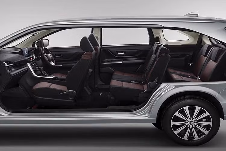 Thứ hai là động cơ xăng 4 xi-lanh, dung tích 1.5L với công suất tối đa 106 mã lực tại tua máy 6.000 vòng/phút và mô-men xoắn cực đại 137 Nm tại tua máy 4.200 vòng/phút. Động cơ này có thể đi với hộp số sàn 5 cấp hoặc hộp số biến thiên vô cấp CVT mới, thay cho loại tự động 4 cấp cũ