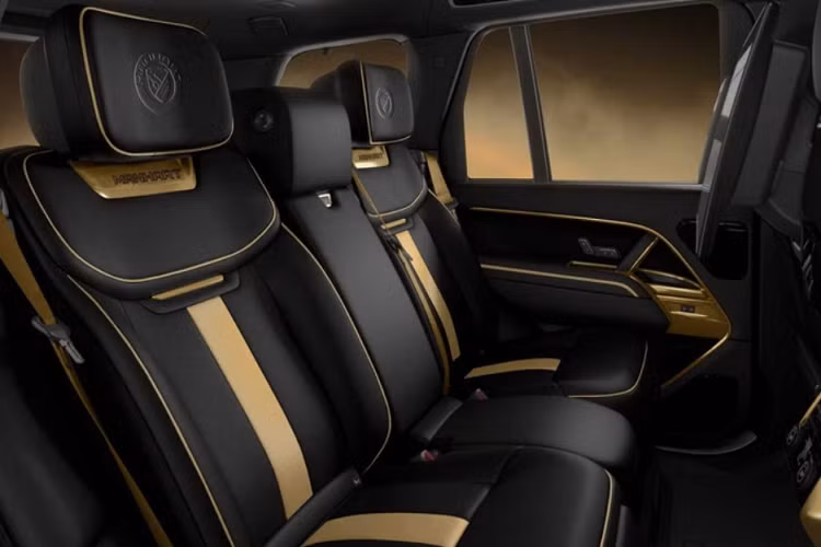 Dự án mới nhất của Manhart có tên là Range Rover Vogue RV 650. Những thay đổi ở ngoại thất bao gồm bộ mâm hợp kim đa chấu khỏe khoắn màu vàng Gold, màu sơn mới với tông đen chủ đạo và nhiều chi tiết màu vàng Gold tạo điểm nhấn ở quanh lưới tản nhiệt hay bộ khuếch tán phía sau.