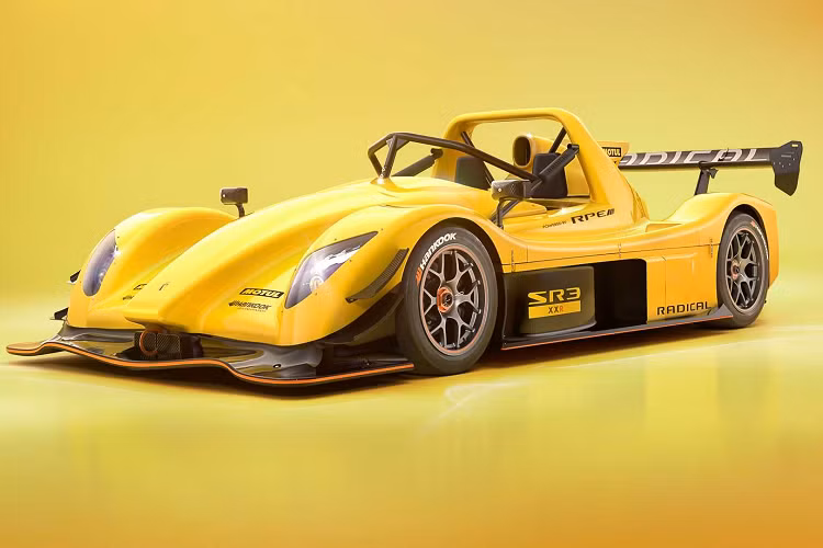 Chiếc xe đua Radical SR3 XXR 2023 mới này chiếm phần lớn các danh hiệu trong 12 giải vô địch Radical Cup khác nhau trên toàn thế giới và cho mùa giải 2023, thương hiệu này có một sự bổ sung bất ngờ mới cho đội hình.