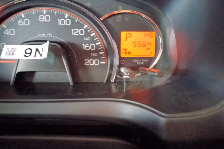 Toyota Wigo là mẫu xe đạt tiêu chuẩn an toàn 4 sao ASEAN NCAP với một loạt các tính năng an toàn bị động và chủ động như 2 túi khí, dây đai 3 điểm tại 5 vị trí, hệ thống chống bó cứng phanh ABS và hệ thống phân phối lực phanh điện tử EBD, mang lại sự an tâm cho người lái và hành khách.