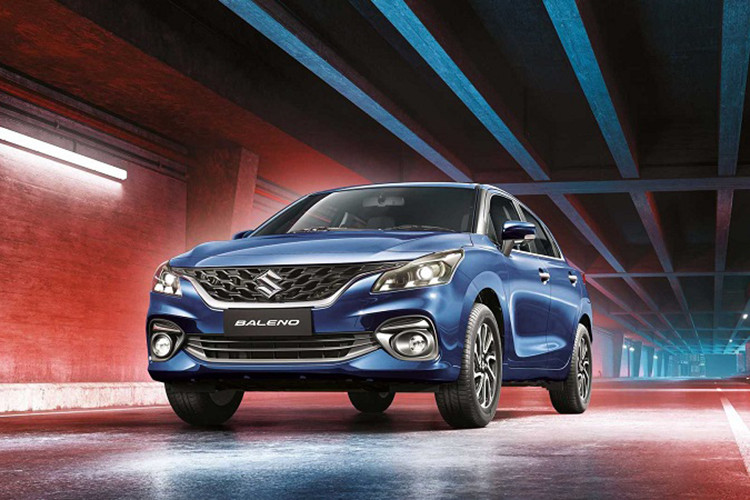 Tại thị trường Ấn Độ, xe được chia thành tổng cộng 4 bản trang bị, bao gồm Sigma, Delta, Zeta và Alpha, giá xe Suzuki Baleno 2022 dao động từ 635.000 - 949.000 Rupee (khoảng 193 - 289 triệu đồng).