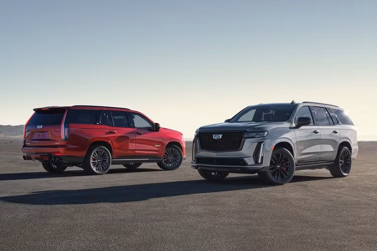 Ngoài ra, một nhà hảo tâm đã quyên góp thêm 25.000 USD, nâng tổng số tiền ủng hộ là 525.000 USD (khoảng 12 tỷ đồng).