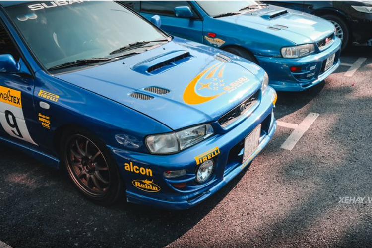 Hầu như những chiếc xe tham gia buổi offline đều được độ thêm, không nhiều thì ít, đa phần đều được nâng cấp mâm, phanh, phuộc, bodykit, cánh gió... Mỗi thành viên đều thể hiện cá tính riêng trên từng chiếc xe của mình.