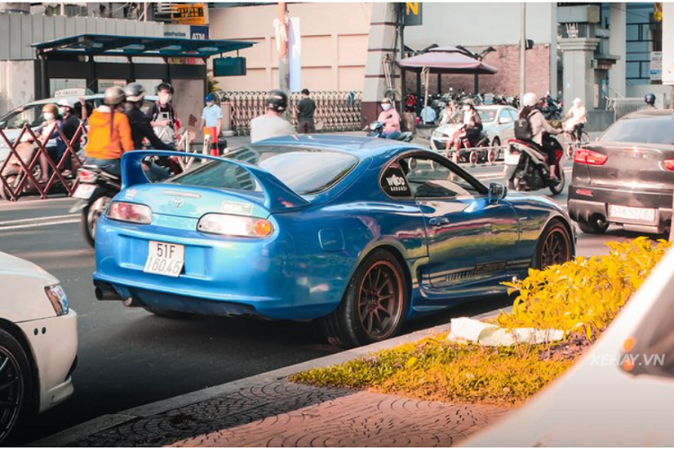 Ở Việt Nam, Toyota Supra còn là hàng hiếm với số lượng vỏn vẹn 2 chiếc. Chiếc còn lại có ngoại thất màu đen và cũng là thành viên của hội JDM Việt Nam nhưng nó không tham gia buổi offline này.