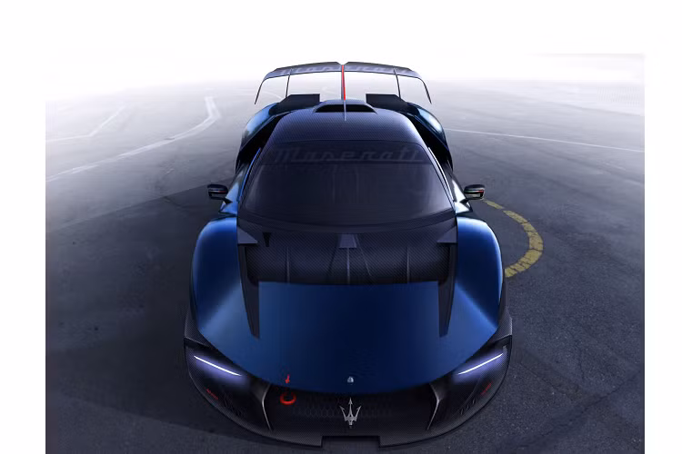 Các điểm nổi bật của siêu xe Maserati Project24 Hypercar bao gồm đèn pha mỏng được đặt rất thấp trong cản, nắp ca-pô lớn, nắp đậy khí động học trên bánh xe hợp kim 18 inch khóa trung tâm đặt riêng, vây lướt gió theo phong cách F1 dẫn đến một cánh lướt gió lớn, và đèn hậu LED hình đinh ba. Tương tự, khoang nội thất của xe cũng được thiết kế mang hơi hướng thể thao.