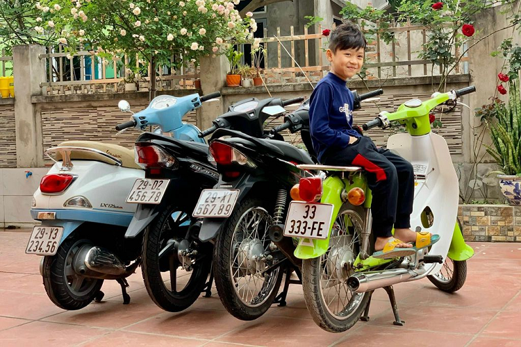 Theo phong thuỷ số 3 được coi là con số của Tài lộc. Nó cũng thể hiện sự kiên định vững chắc như câu nói “Dù ai nói ngả nói nghiêng lòng ta vẫn vững như kiềng 3 chân” hay đại diện cho Tam bảo (Phật - Pháp - Tăng), Tam giới (Dục - Sắc - Vô sắc), Tam đa (Đa Phúc, Đa Lộc, Đa Thọ).