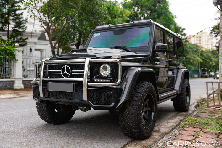 Mercedes-AMG G63 thế hệ cũ sử dụng động cơ 5,5 lít V8 tăng áp kép cho công suất 544 mã lực, mô-men xoắn cực đại 760 Nm.