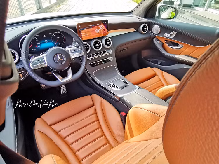 Mercedes-Benz GLC 2022 tang toi 41 trieu dong, them trang bi moi-Hinh-4