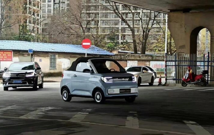 Wuling Hongguang Mini EV sieu re them ban chay 280km/lan sac-Hinh-4