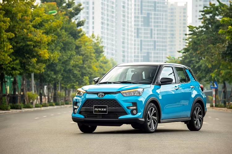 Nhung mau xe oto bat ngo “chay hang” sau Tet Nguyen Dan-Hinh-3