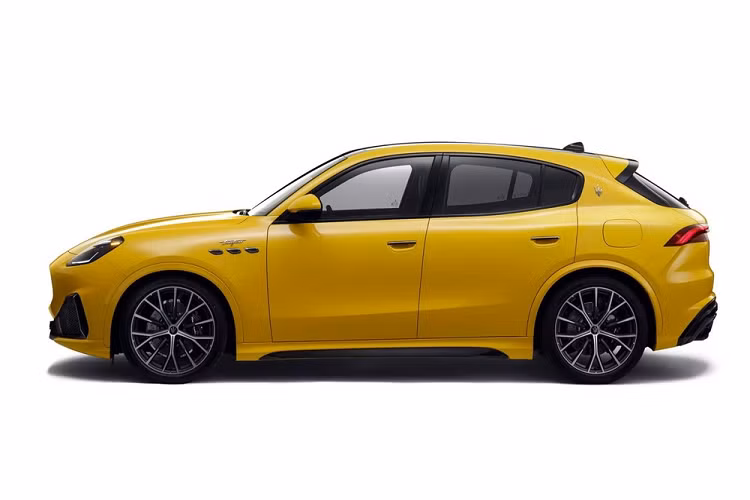 Với bản trang bị Trofeo, Maserati Grecale có công suất mạnh nhất nhờ trang bị động cơ V6 3.0L được phát triển dựa trên động cơ Nettuno của siêu xe MC20 và công nghệ xe đua Công thức 1, sở hữu công suất 523 mã lực và mômen xoắn cực đại 620 Nm.