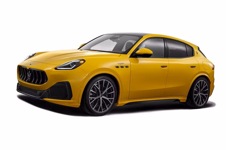 Maserati vừa chính thức giới thiệu một mẫu xe mới mang tên Grecale, chiếc SUV thứ hai của hãng với thiết kế SUV cỡ nhỏ, định vị dưới Levante và sẽ cạnh tranh với các đối thủ như Porsche Macan, Jaguar F-Pace hay BMW X3. Được biết, Maserati Grecale 2022 mới sẽ có bản động cơ đốt trong, hybrid và đáng chú ý hơn cả là bản chạy điện hoàn toàn Folgore.