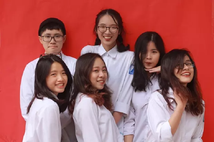 Hội bạn thân nhà người ta: cùng đi du học Pháp, người làm Big4 Hoi ban than nha nguoi ta: cung di du hoc Phap, nguoi lam Big4