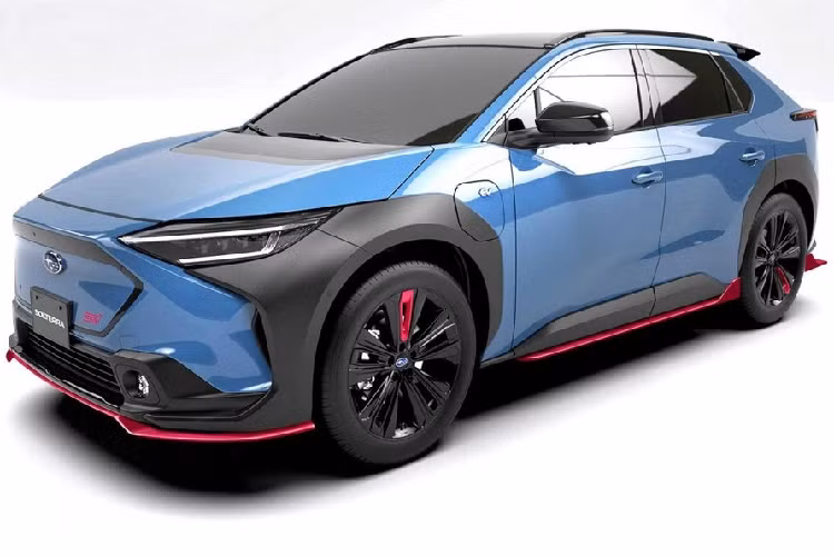 Đứng cùng với STI E-RA Concept tại Tokyo Auto Salon 2022 là Subaru Solterra STI chạy điện mới, dựa trên mẫu SUV Solterra chạy điện hoàn toàn đã ra mắt lần đầu tại Nhật Bản và Mỹ vào tháng 11 năm 2021. Mẫu concept này dường như không được bổ sung thêm trang bị hiệu suất nào, mà chỉ có những trang bị cải thiện mặt thẩm mỹ. Các nâng cấp đó bao gồm cánh gió trên nóc xe, viền bao quanh phía dưới màu đỏ anh đào, và một số phụ tùng đặc biệt khác trên ngoại thất.