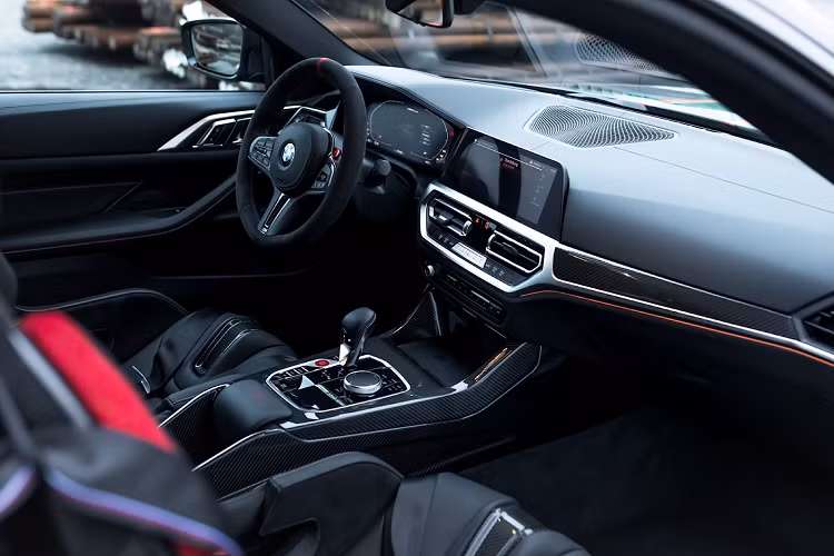 Những chi tiết còn lại hầu hết được giữ nguyên vì chiếc xe vốn đã có diện mạo khá hoàn hảo và hoàn thiện với những chi tiết ấn tượng.