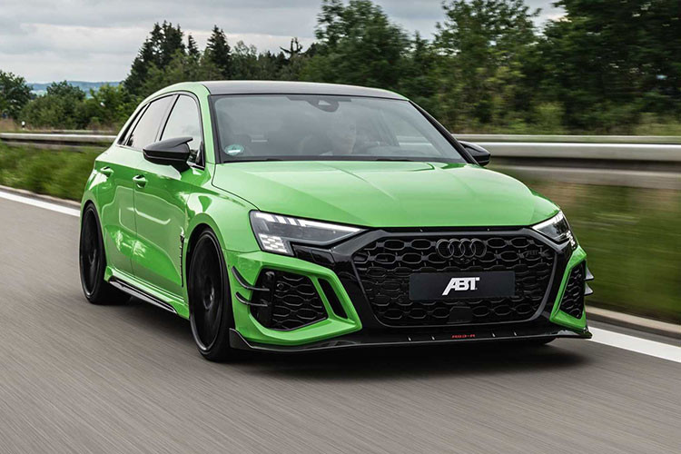 Về động cơ, thương hiệu ABT Sportsline nâng cấp cho Audi RS3 Sportback mới khối động cơ tăng áp 2.5 lít 5 xi-lanh của RS3 lên 500 mã lực. Để nâng mức công suất của xe lên 500 mã lực, ABT đã trang bị cho xe bộ làm mát mới và bộ điều khiển động cơ ABT cùng hệ thống xả nâng cấp giúp đem tới cho xe âm thanh động cơ uy lực hơn.