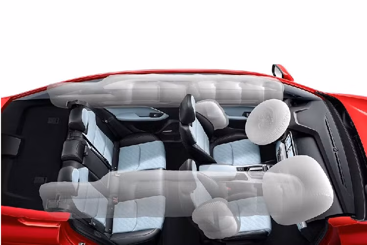 Hiện giá xe Geely Emgrand L 2022 vẫn chưa được công bố tại thị trường Trung Quốc. Trong khi đó, giá tạm tính của mẫu xe này dao động từ 99.900 - 109.900 Nhân dân tệ (khoảng 349 - 384 triệu đồng).