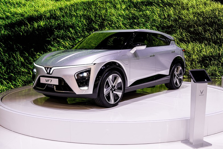 VinFast la hang xe dau tien ung dung cong nghe ban sao so