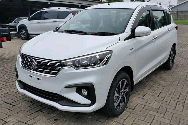 Mới đây, Suzuki Việt Nam đã thông báo về việc sắp ra mắt mẫu xe hoàn toàn mới là Ertiga Hybrid đã nhận được sự quan tâm không nhỏ của khách hàng trong nước. Tuy nhiên, thời gian cụ thể trình làng mẫu xe Suzuki Ertiga Hybrid 2023 mới này không được tiết lộ.