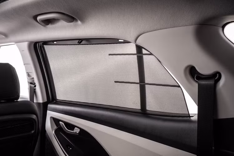 Thứ hai là động cơ diesel 4 xi-lanh, tăng áp, dung tích 1.5L, tạo ra công suất tối đa 114 mã lực và mô-men xoắn cực đại 250 Nm. Lượng nhiên liệu tiêu thụ trung bình của động cơ diesel là 6,5 lít/100 km.