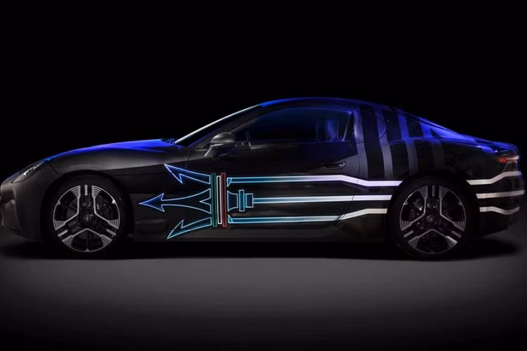 Theo thương hiệu cao cấp của Ý, họ đã đạt được mức tăng trưởng 41% so với cùng kỳ năm ngoái về doanh số bán hàng, đạt tổng cộng 24.269 chiếc xe. Giờ đây, Maserati đang cho mọi người thấy tầm nhìn của họ về tương lai với việc công bố mẫu GranTurismo Folgore chạy điện, và nó có công suất tới 1.200 mã lực.