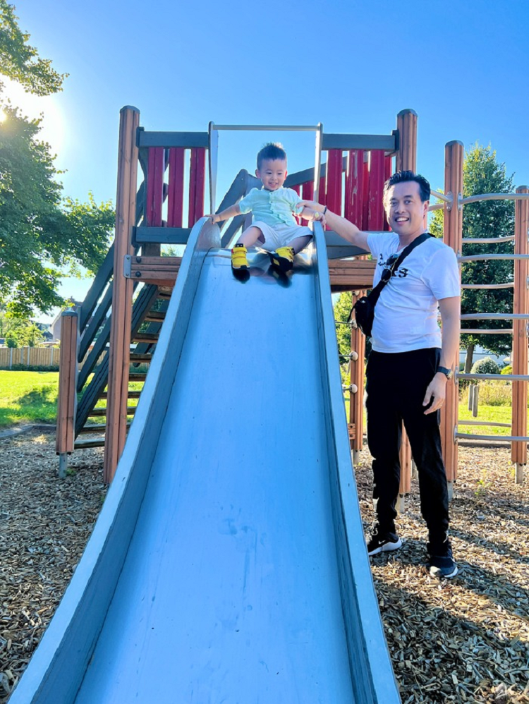 Nhac si Duong Khac Linh khien chi em xon xang khi lam viec nay-Hinh-7